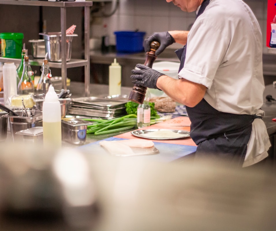 Plating and presentation of balanced meal